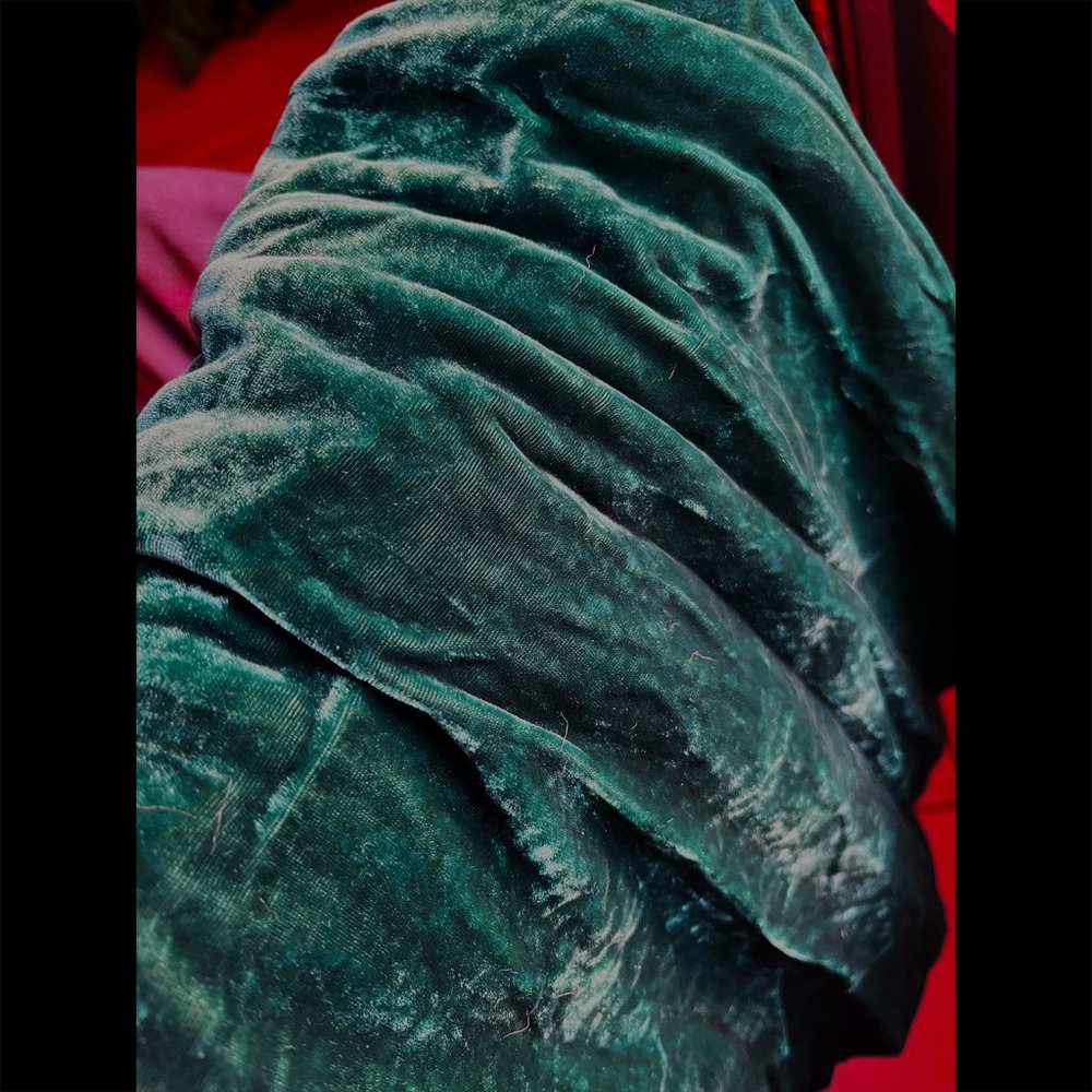 NWT Modcloth Perfect Timing Belted Midi Skirt seafoam crinkle velvet M  New - Picture 10 of 10